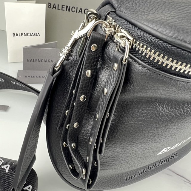 Balenciaga專櫃爆款單肩斜挎包 巴黎世家橢圓形斜挎機車包 fyj1113